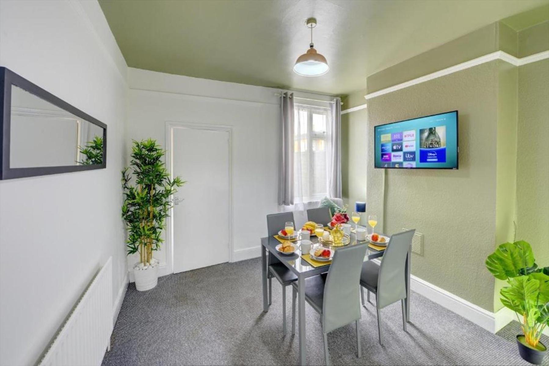 - 2br House - Free Parking - Garden * Coventry