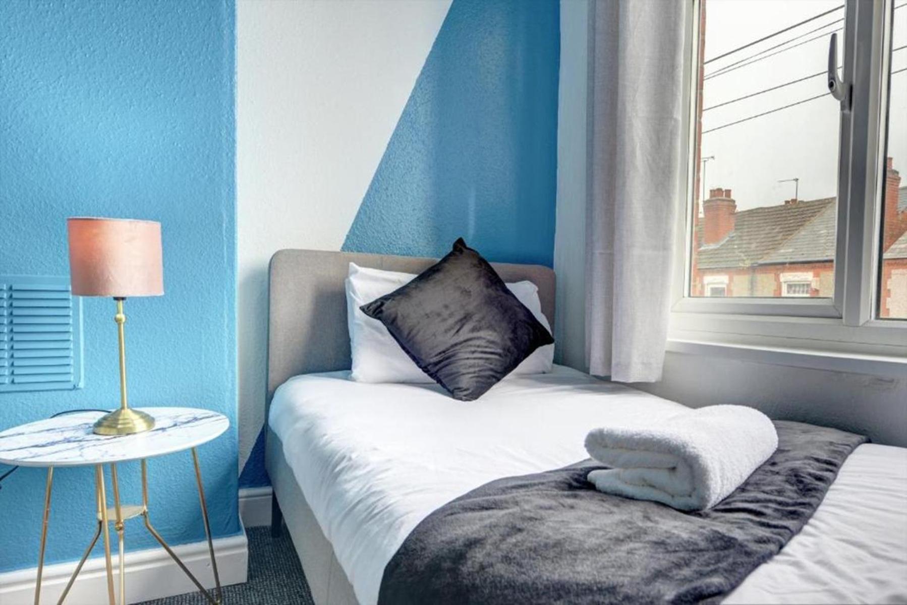 Holiday home - 2br House - Free Parking - Garden Coventry